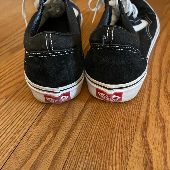 Vans off the wall sneakers. Size woman’s 7.5. Like new condition - Picture 3 of 3
